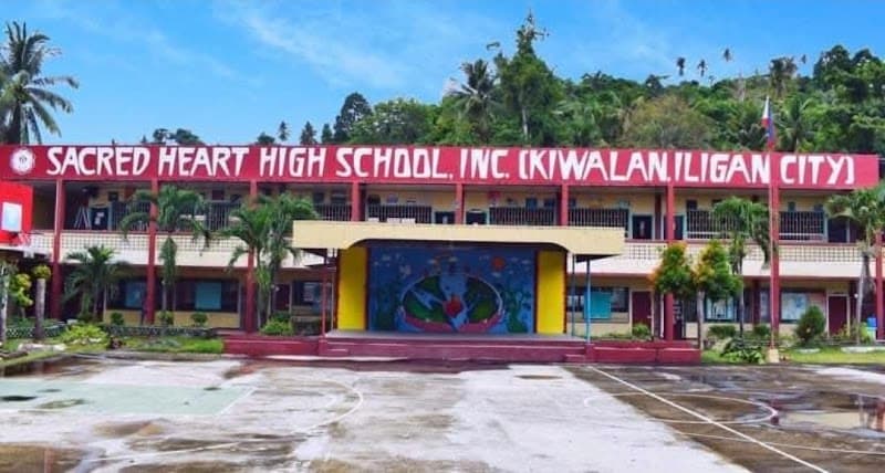 Amin High School photo 1