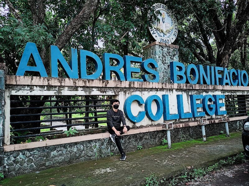 Andres Bonifacio College photo 2