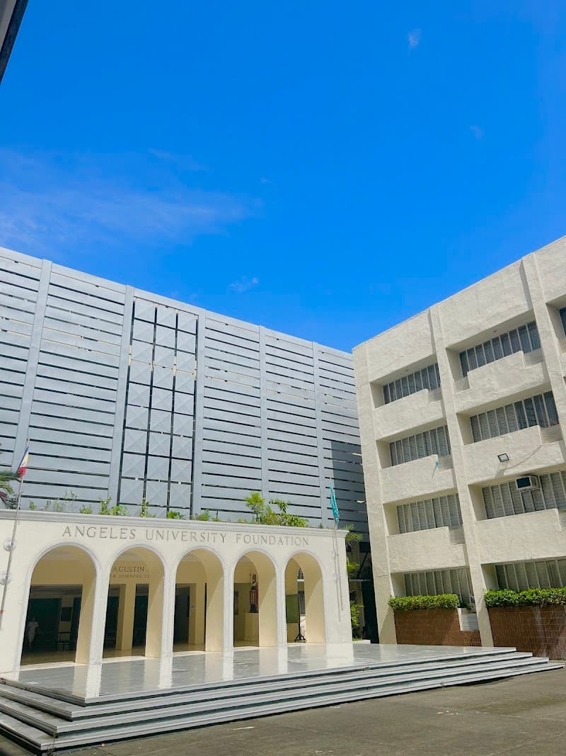 Angeles University Foundation photo 4
