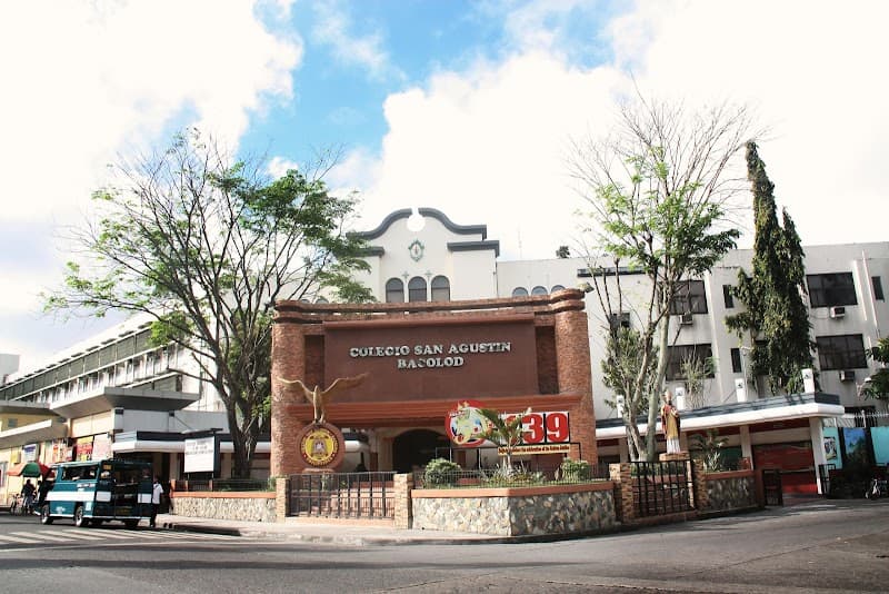 Colegio San Agustin - Bacolod photo 3