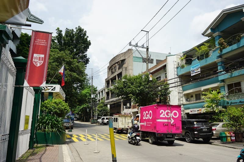 De La Salle Araneta University photo 5