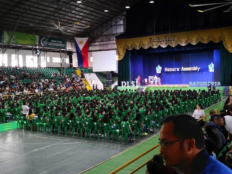 De La Salle Lipa photo 3