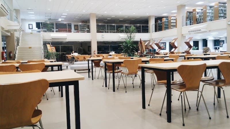 De La Salle Lipa photo 4