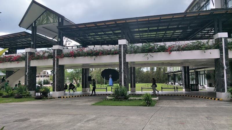 De La Salle Lipa photo 5