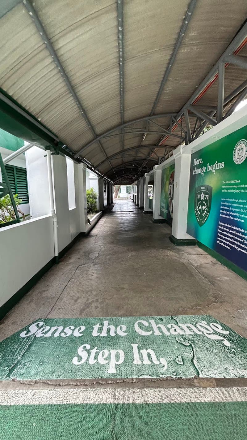 De La Salle Santiago Zobel School photo 5
