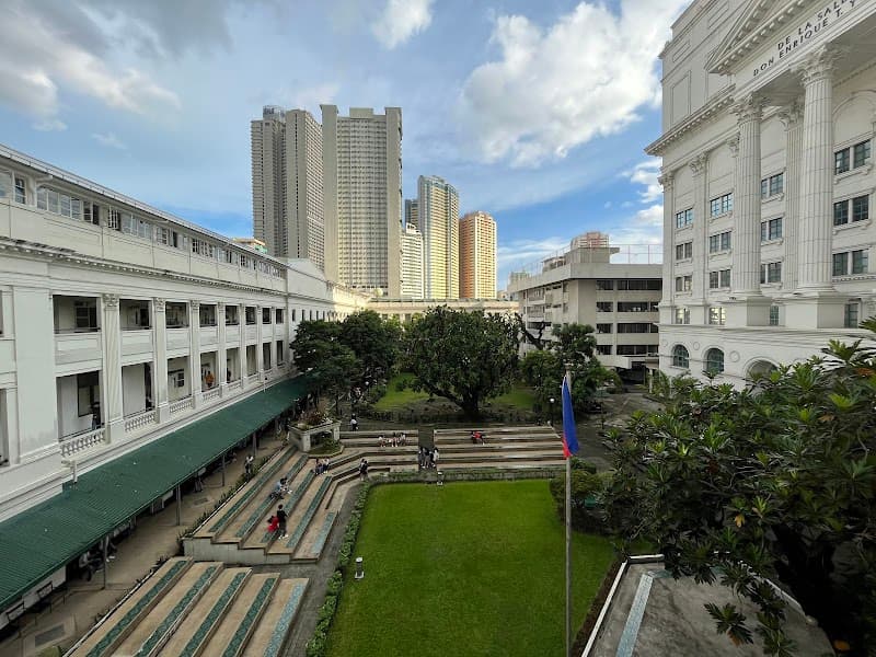 De La Salle University Manila photo 4
