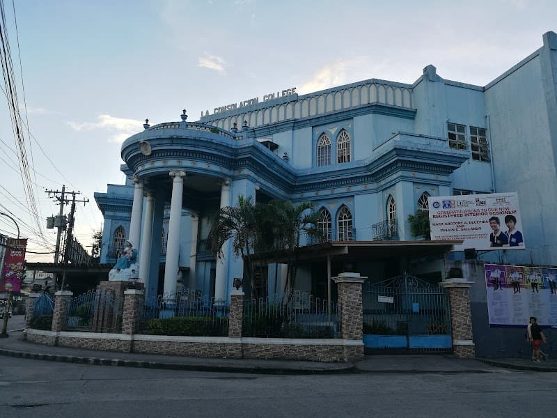 La Consolacion College–Bacolod photo 3