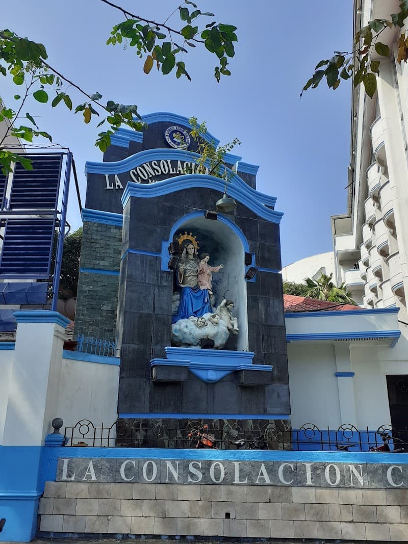 La Consolacion College Manila photo 2
