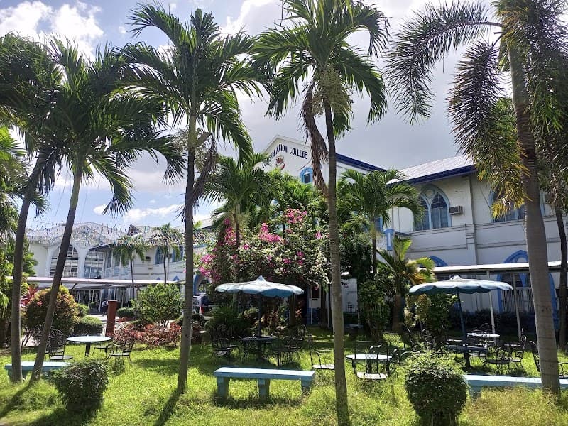 La Consolacion College Manila photo 5