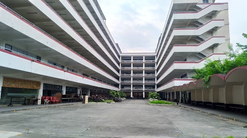 Manuel L. Quezon University photo 1