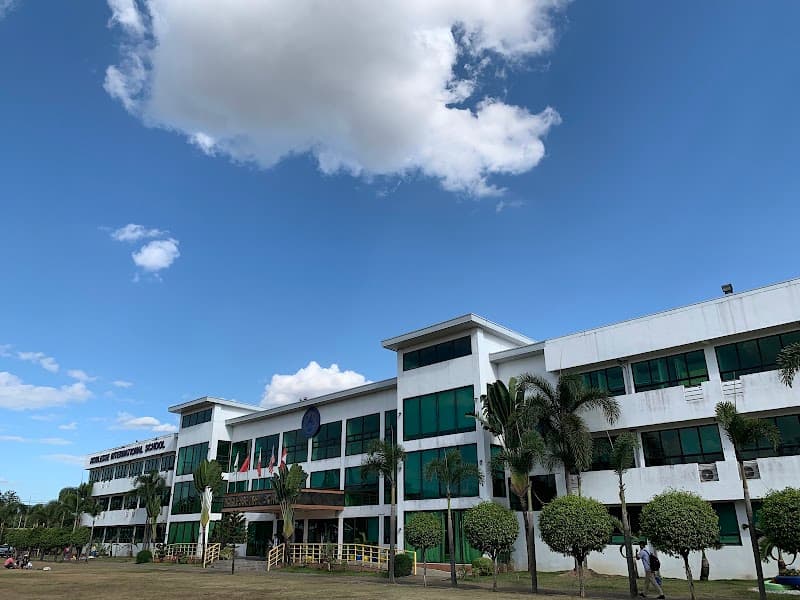 Noblesse International School photo 1