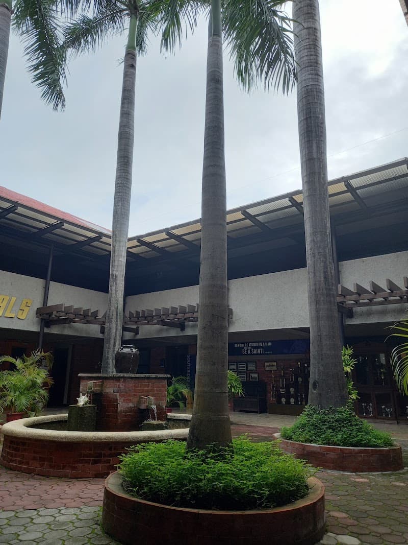 PAREF Southridge School photo 3