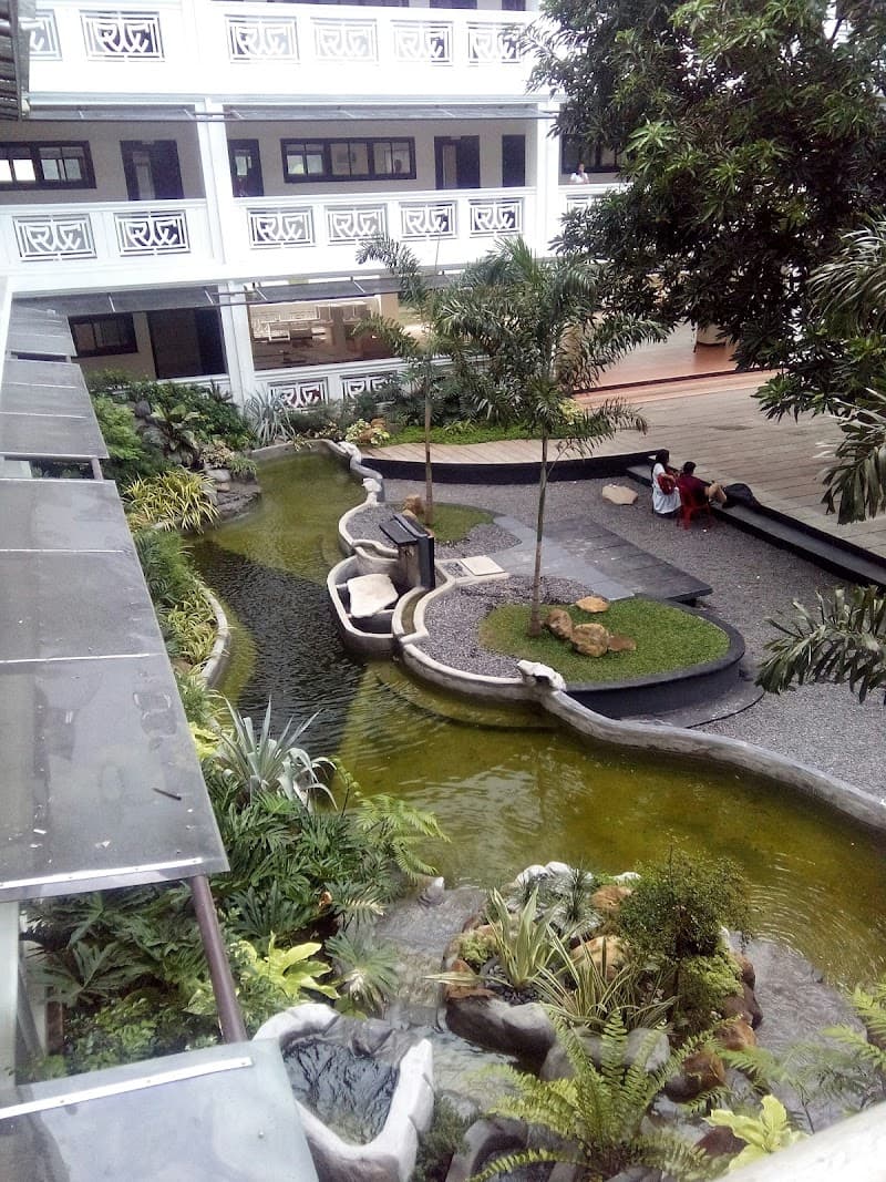 Philippine Women's College of Davao photo 3