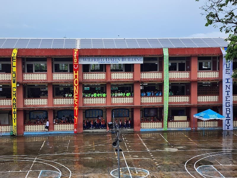 Saint Louis College - Cebu photo 1