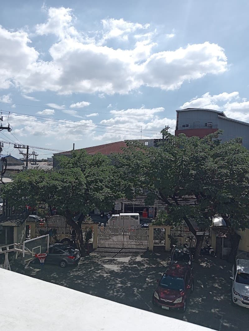 St. Louis College Valenzuela photo 5