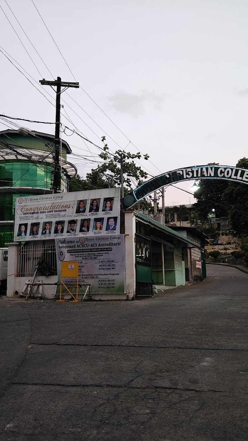 Union Christian College photo 5