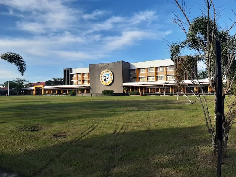 University of Santo Tomas–Legazpi photo 1