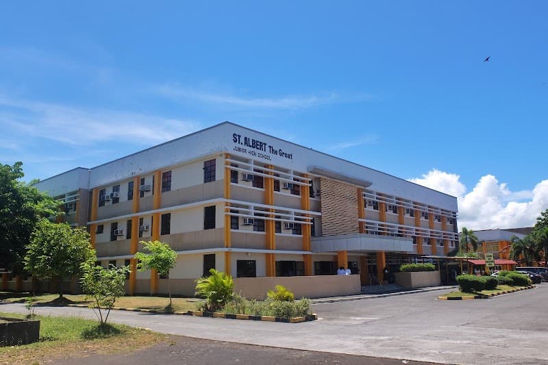 University of Santo Tomas–Legazpi photo 2