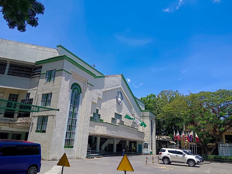 University of St. La Salle photo 2